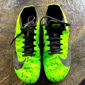 Mens size 9 spike track shoes